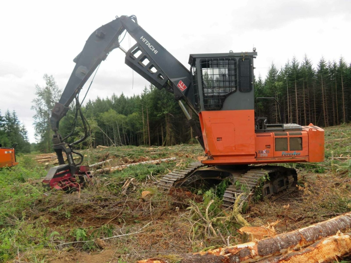 2011 Hitachi ZX290F-3 Processor - Forestech Equipment Ltd.