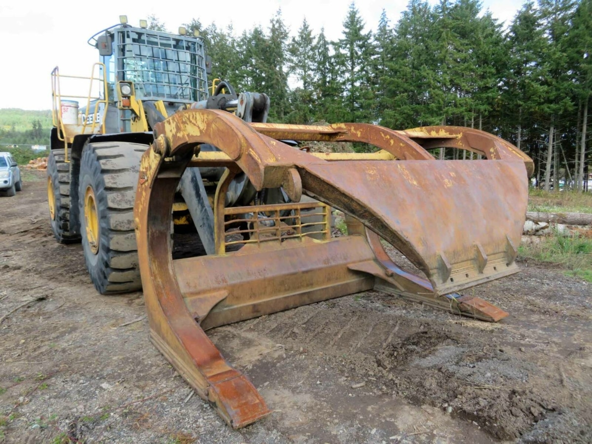 2005 John Deere 744J Wheel Loader - Forestech Equipment Ltd.