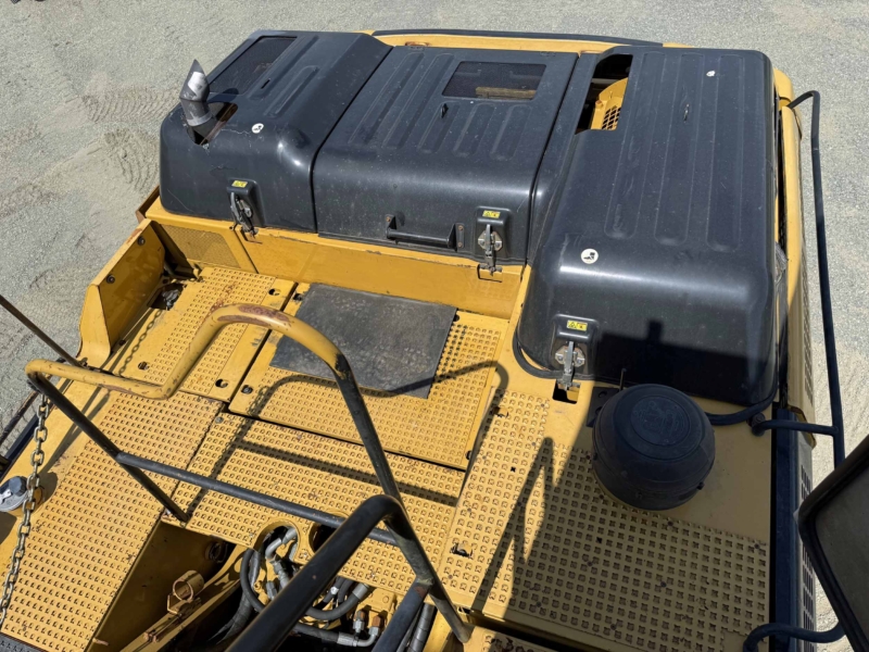 2015 Caterpillar 568LL Heel Boom Log Loader - Image 31