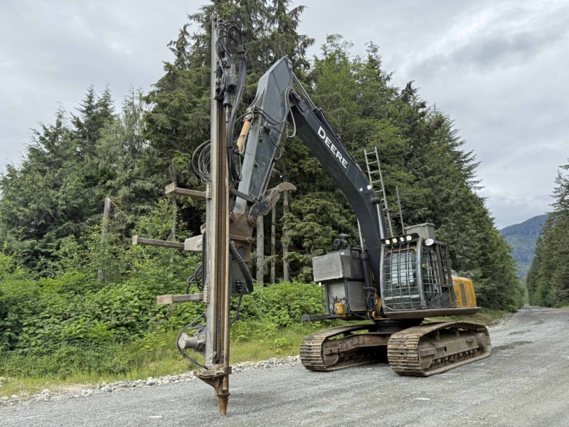2006 John Deere 270DLC Hydraulic Excavator Drill - Image 3