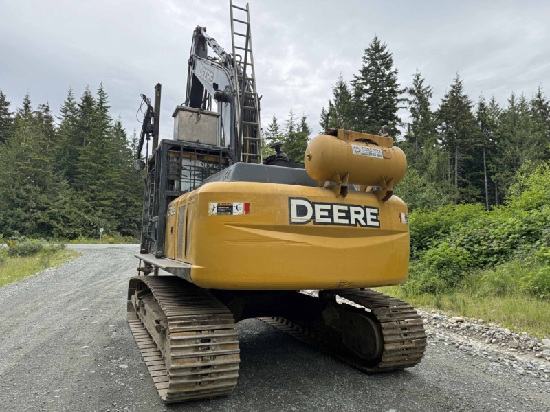 2006 John Deere 270DLC Hydraulic Excavator Drill - Image 14