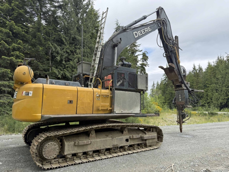 2006 John Deere 270DLC Hydraulic Excavator Drill - Image 9