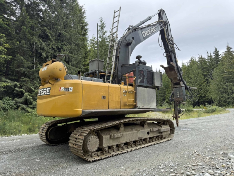 2006 John Deere 270DLC Hydraulic Excavator Drill - Image 10