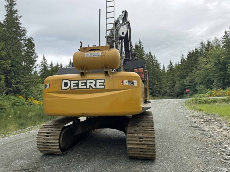 2006 John Deere 270DLC Hydraulic Excavator Drill - Image 12