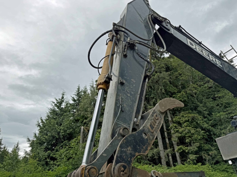 2006 John Deere 270DLC Hydraulic Excavator Drill - Image 30