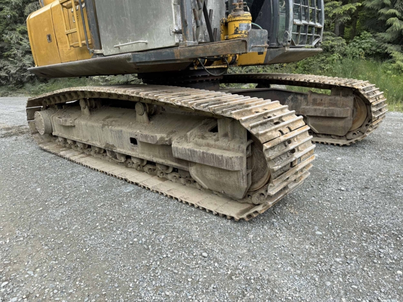 2006 John Deere 270DLC Hydraulic Excavator Drill - Image 48