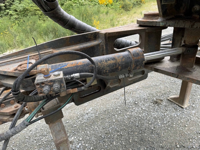 2006 John Deere 270DLC Hydraulic Excavator Drill - Image 25
