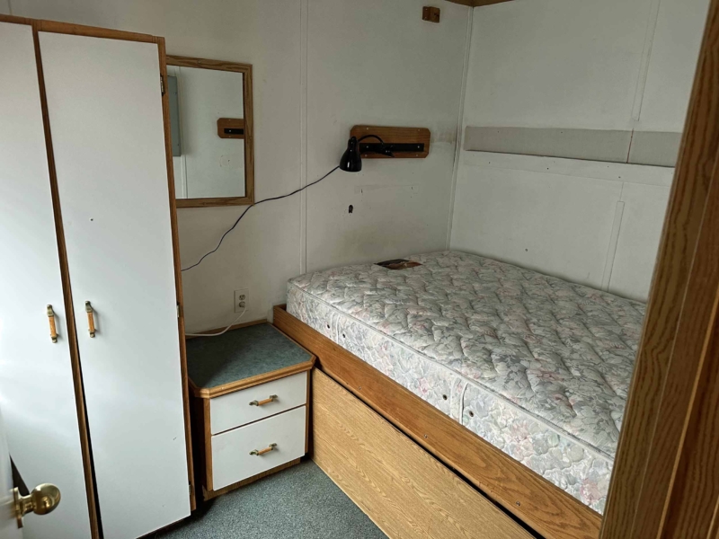 1996 30' L X 10'W T/A Camp Trailer - Image 9