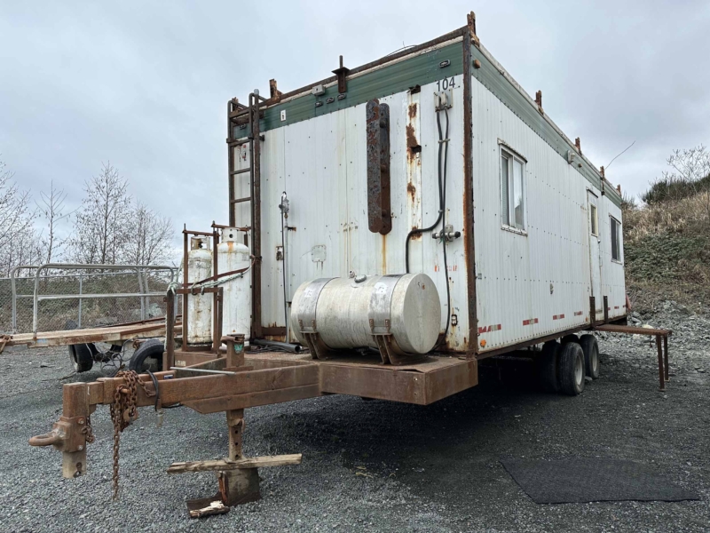 1996 30' L X 10'W T/A Camp Trailer - Image 5