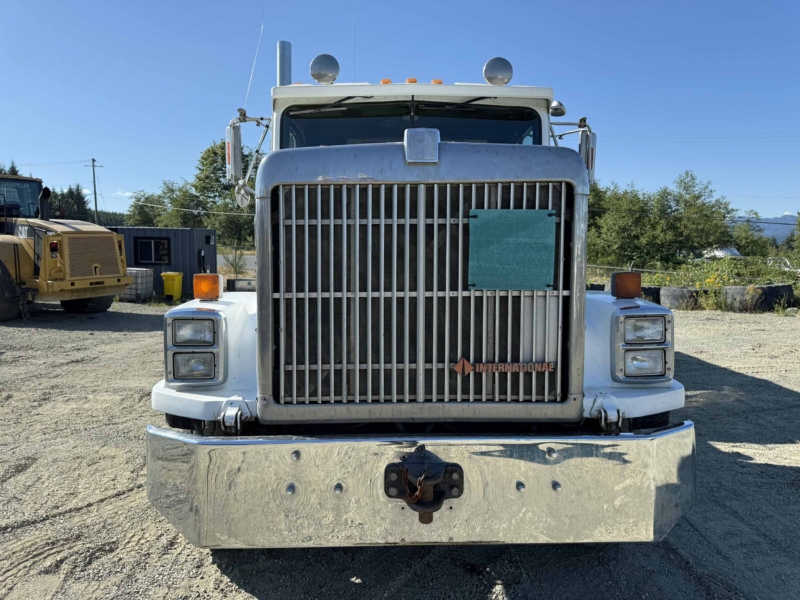 1989 International 9300 6X4 T/A Water Truck - Image 4