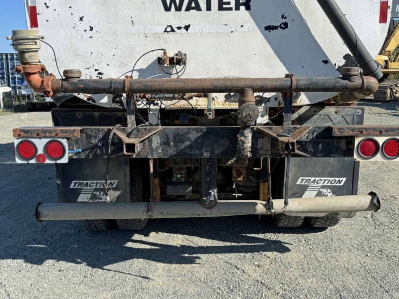 1989 International 9300 6X4 T/A Water Truck - Image 34