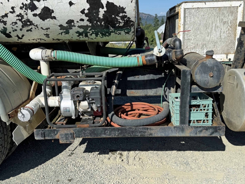 1989 International 9300 6X4 T/A Water Truck - Image 31