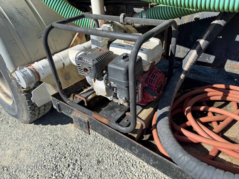 1989 International 9300 6X4 T/A Water Truck - Image 30