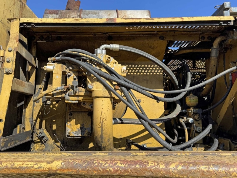 1994 Caterpillar 330L "Road Builder" Hydraulic Excavator - Image 29