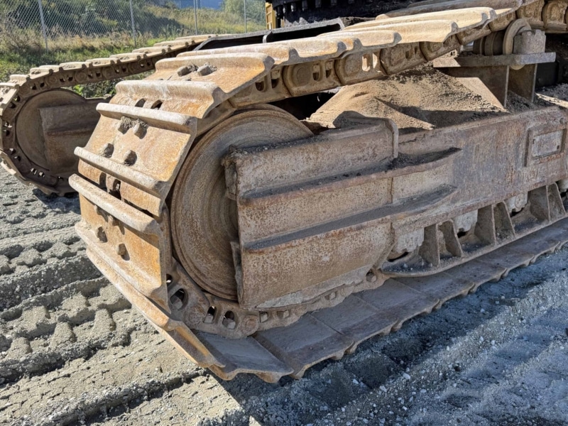 1994 Caterpillar 330L "Road Builder" Hydraulic Excavator - Image 35