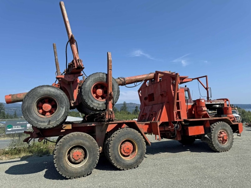 Hayes HDX Conventional T/A Off Highway Log Truck & Trailer - Image 11