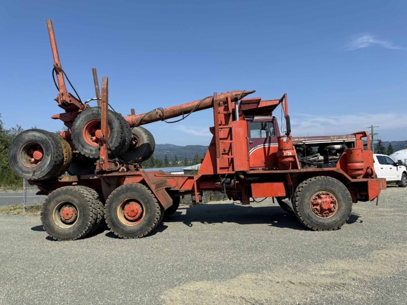Hayes HDX Conventional T/A Off Highway Log Truck & Trailer - Image 10