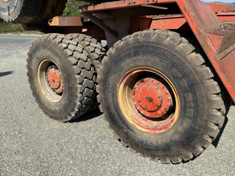 Hayes HDX Conventional T/A Off Highway Log Truck & Trailer - Image 28
