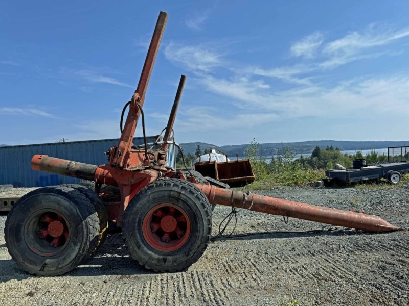 Hayes HDX Conventional T/A Off Highway Log Truck & Trailer - Image 31