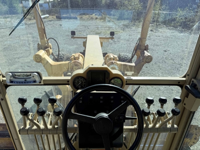 2003 Caterpillar 140H Motor Grader - Image 37