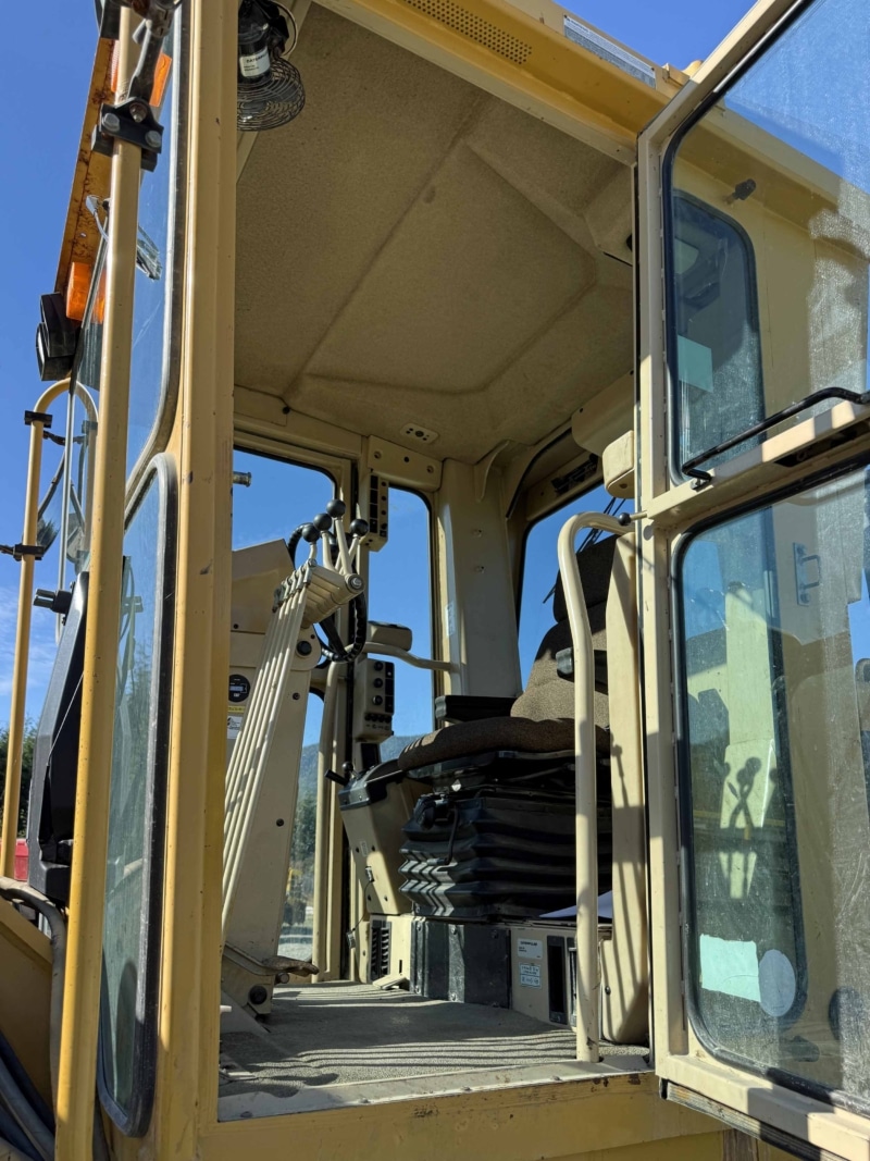 2003 Caterpillar 140H Motor Grader - Image 36