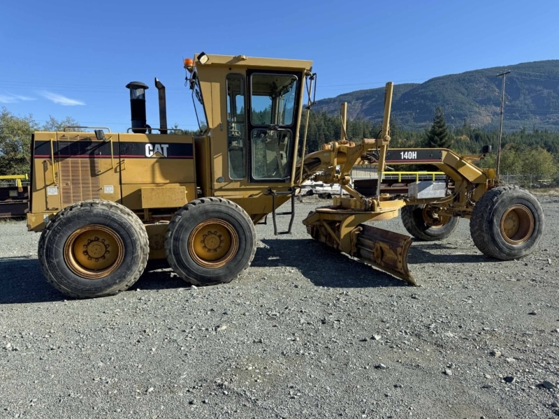2003 Caterpillar 140H Motor Grader - Image 9