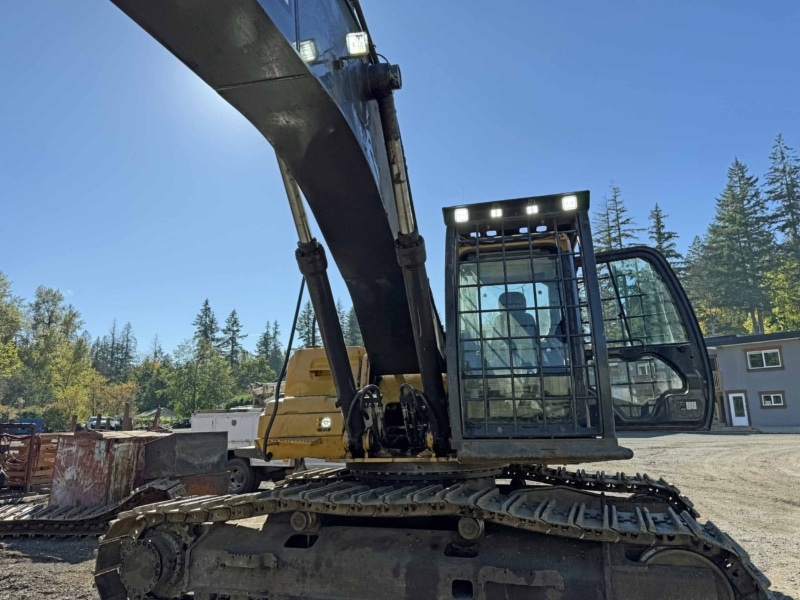 2014 John Deere 350GLC Hydraulic Excavator - Image 25