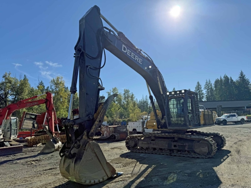 2014 John Deere 350GLC Hydraulic Excavator - Image 3