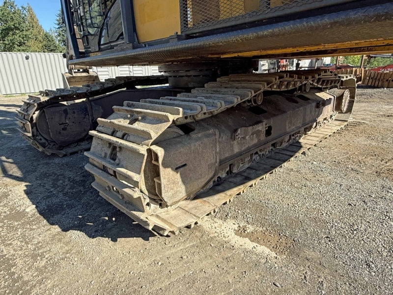 2014 John Deere 350GLC Hydraulic Excavator - Image 33