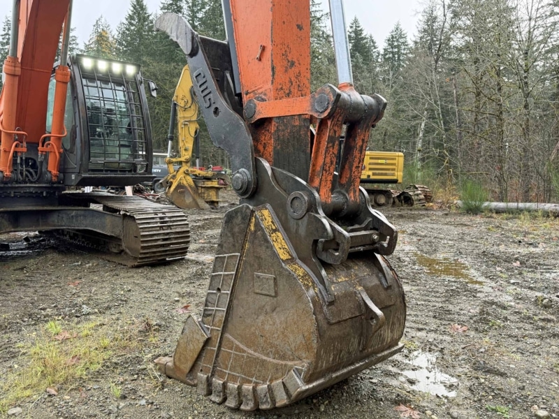 2013 Hitachi ZX290LC-5N Hydraulic Excavator - Forestech Equipment Ltd.