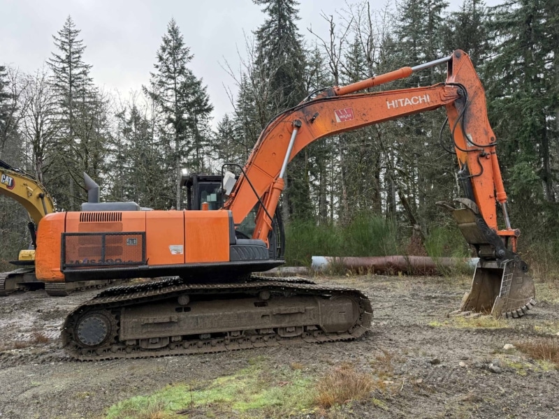 2013 Hitachi ZX290LC-5N Hydraulic Excavator - Forestech Equipment Ltd.
