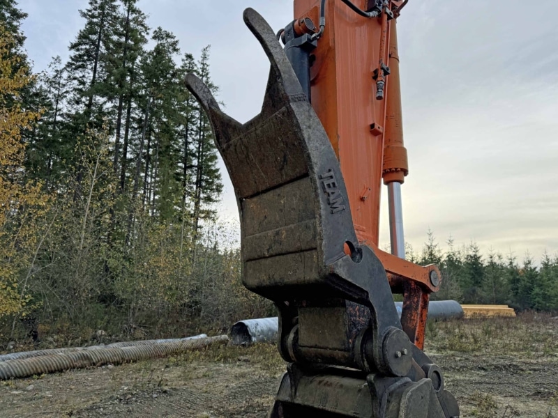 2014 Hitachi ZX290LC-5N Hydraulic Excavator - Forestech Equipment Ltd.